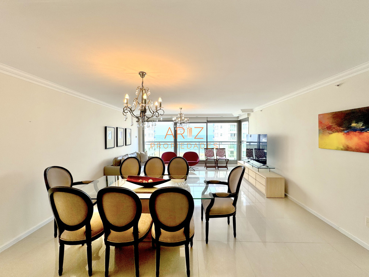 Apartamento ID.2335 - VENTA APARTAMENTO 2 DORMITORIOS Y SERVICIO COMPLETA COMO 3 DORMITORIOS PUNTA DEL ESTE CATEGORIA