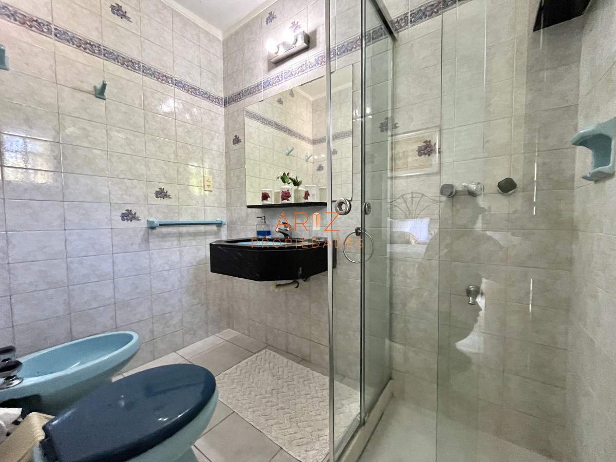 Casa ID.2454 - Alquiler temporada Residencia de categoría en el corazón de Cantegril - Punta del Este