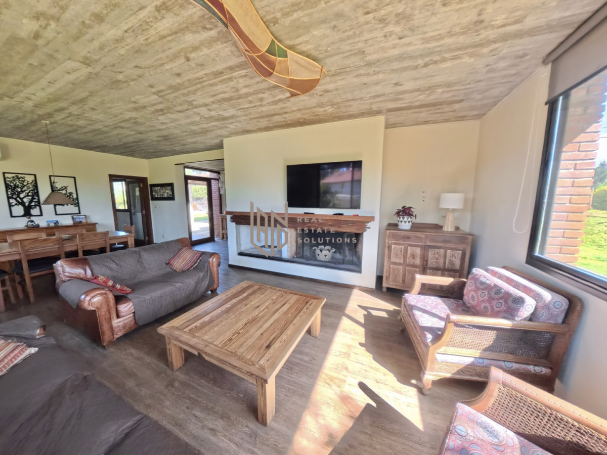 Casa ID.95 - Alquiler Casa 3 dormitorios y servicio en alquiler temporada con piscina