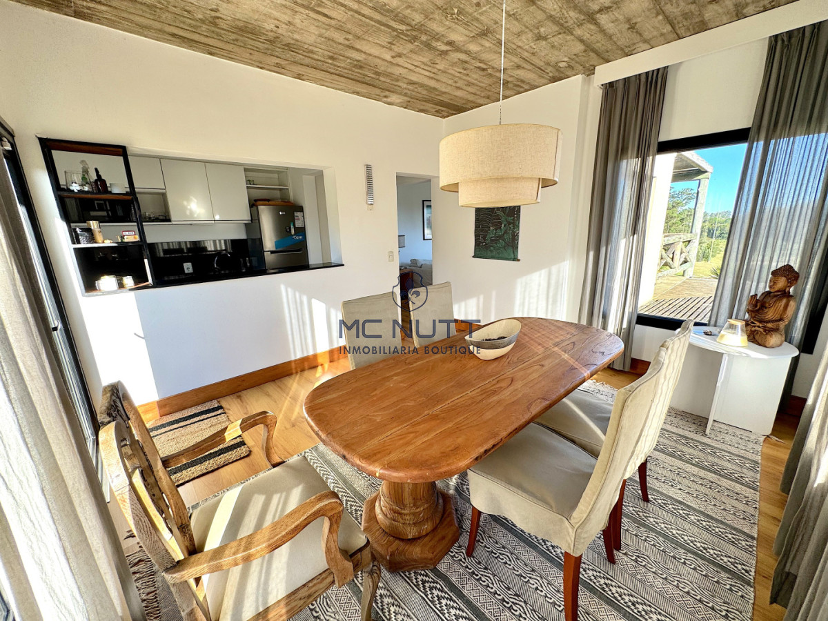 Casa ID.909/ - Venta casa 4 dormitorios Barrio Privado Pueblo Coyote