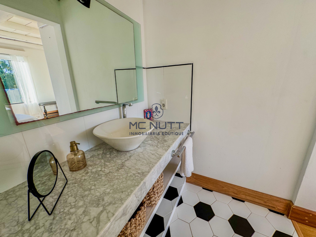 Casa ID.909/ - Venta casa 4 dormitorios Barrio Privado Pueblo Coyote