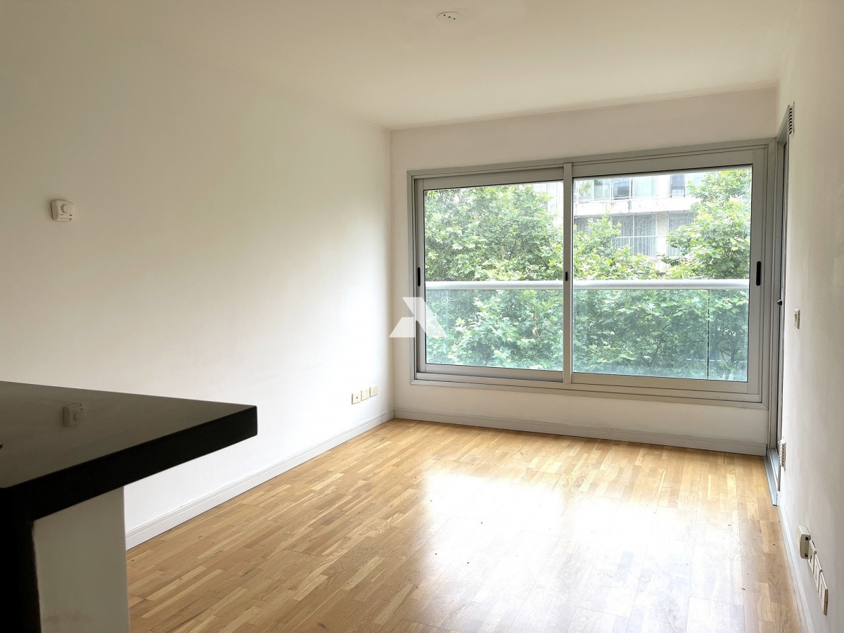 Venta con renta apartamento 1 dormitorio en Pocitos - AIX1054A