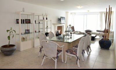 Venta  Apartamento 3 Dormitorios y servicio  - Parada 6 Brava