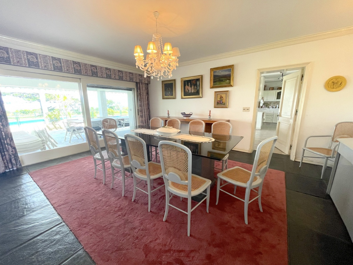 Casa ID.1348 - Venta residencia Primera linea al mar Solanas