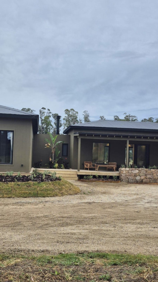 Casa ID.1742 - Venta Casa 4 Dormitorios con Piscina