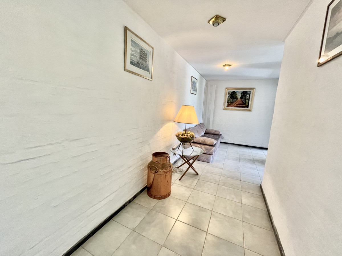Casa ID.1727 - Venta casa 3 dormitorios y servicio frente al mar en Montoya