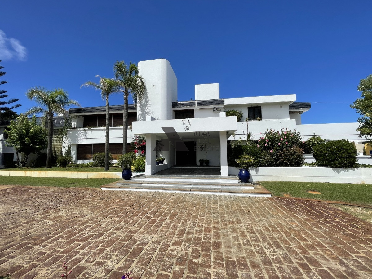 venta importante residencia de 6 suites en solanas frente al mar - aix1348c