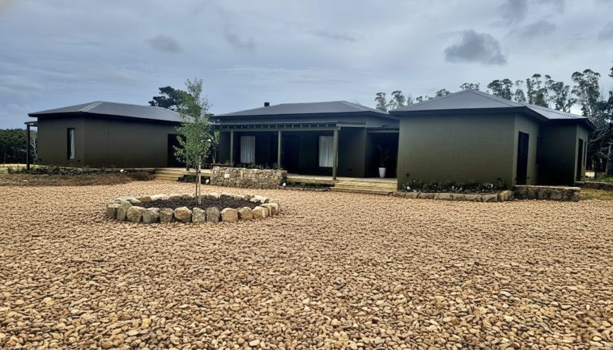Casa ID.1742 - Venta Casa 4 Dormitorios con Piscina