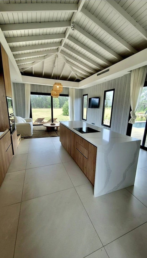 Casa ID.1742 - Venta Casa 4 Dormitorios con Piscina