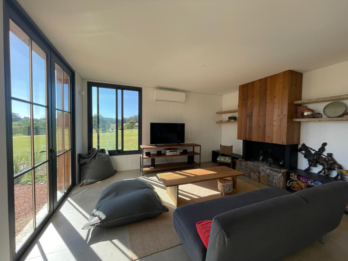 Casa ID.1624 - Venta casa 4 suites y servicio - El Quijote