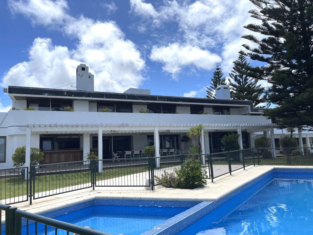 Casa ID.1348 - Venta residencia Primera linea al mar Solanas