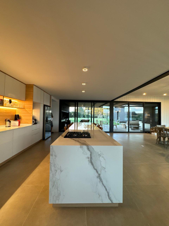 Casa ID.1624 - Venta casa 4 suites y servicio - El Quijote