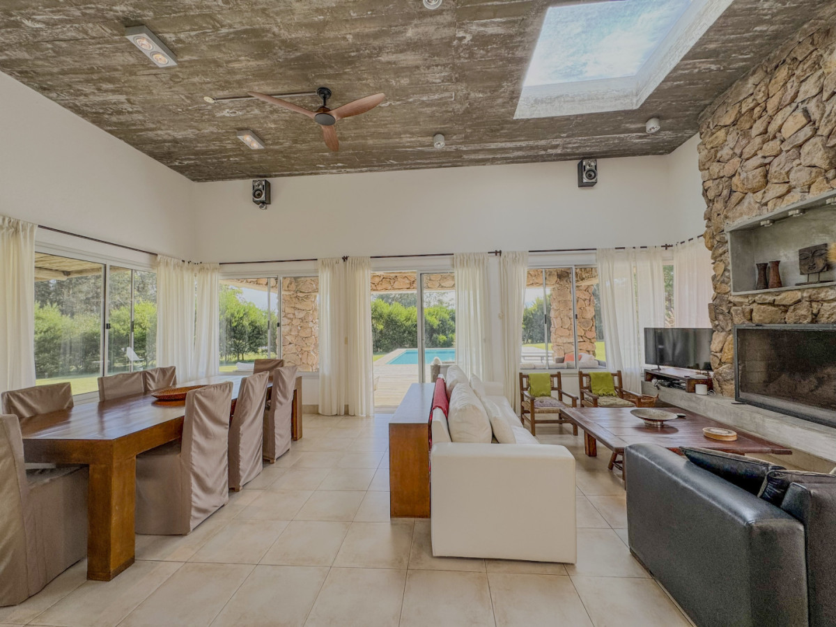 Casa ID.1736 - Chacra única en el exclusivo Club de Chacras El Quijote!