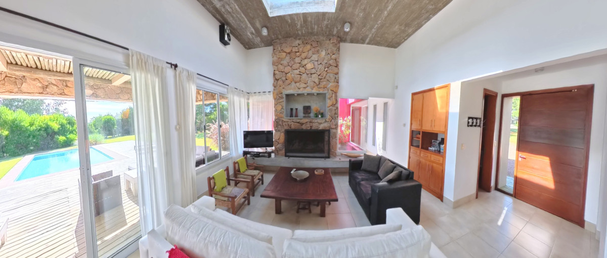 Casa ID.1736 - Chacra única en el exclusivo Club de Chacras El Quijote!