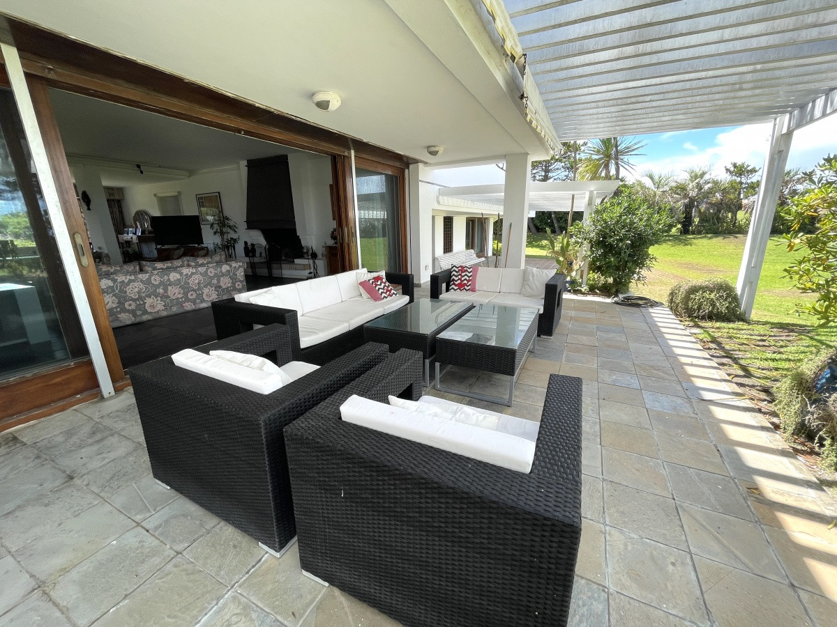 Casa ID.1348 - Venta residencia Primera linea al mar Solanas