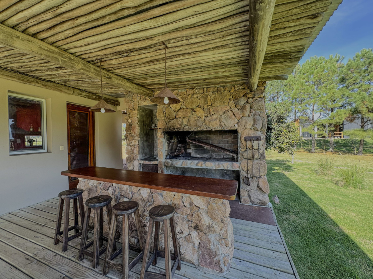 Casa ID.1736 - Chacra única en el exclusivo Club de Chacras El Quijote!