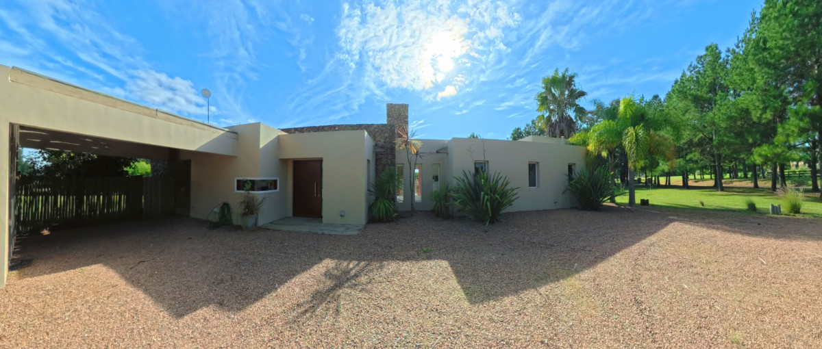 Casa ID.1736 - Chacra única en el exclusivo Club de Chacras El Quijote!