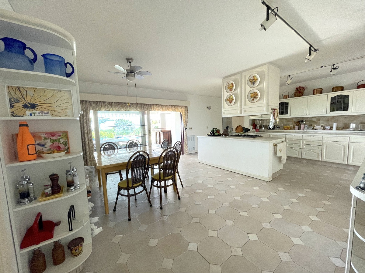 Casa ID.1348 - Venta residencia Primera linea al mar Solanas