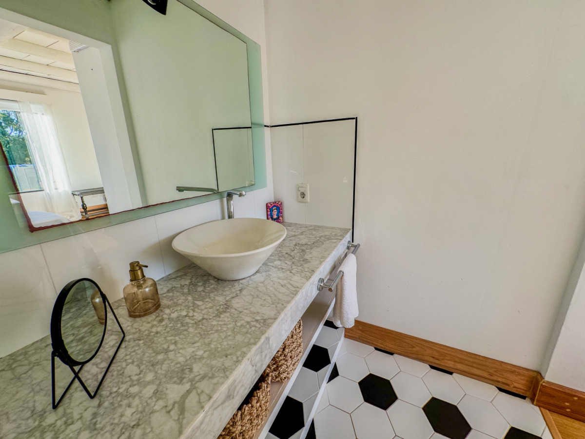 Casa ID.1817 - Venta casa 4 dormitorios Barrio Privado Pueblo Coyote
