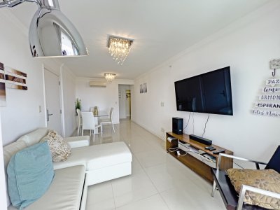 Apartamento en alquiler anual y venta-Torre con amenities - Piso alto