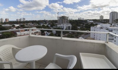 Apartamento en Alquiler anual en Aidy Grill Punta del Este, 2 dormitorios, 2 baños