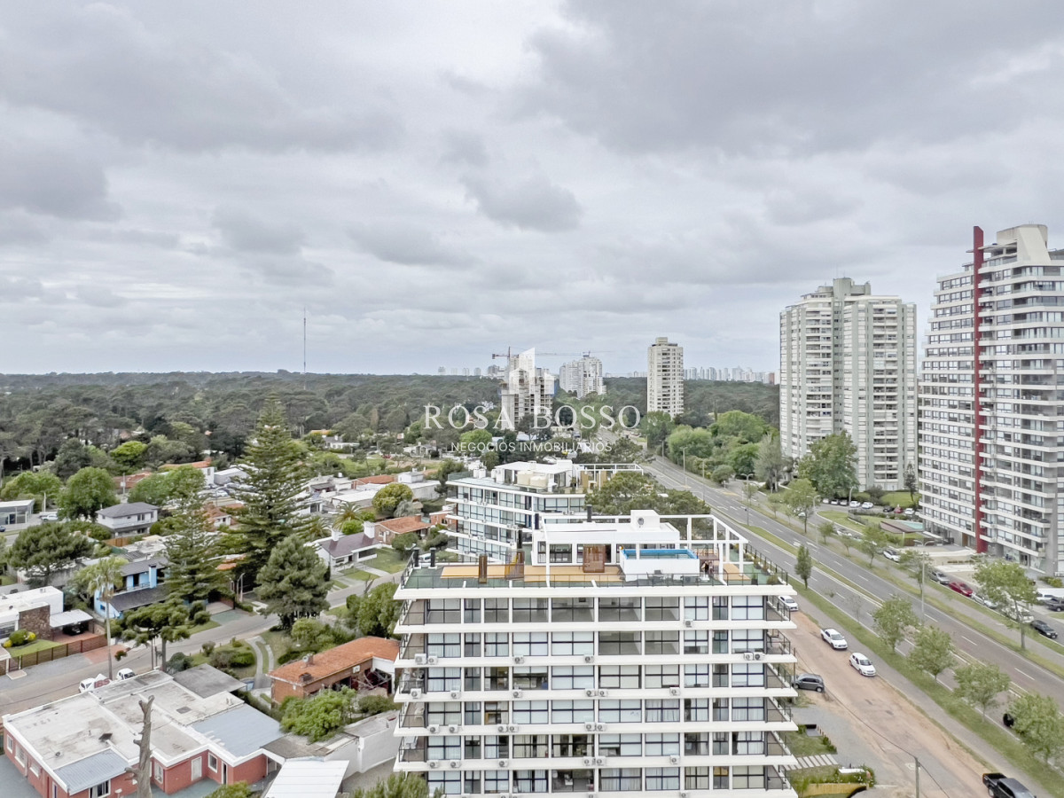 Apartamento ID.9829 - Apartamento venta 3 dormitorios Roosevelt Punta del Este