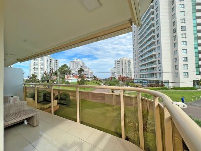 Apartamento en venta y alquiler en Brava Punta del Este, 3 dormitorios, 2 baños