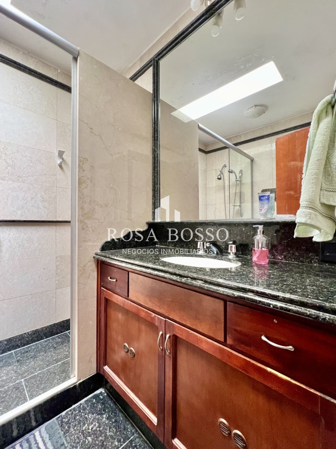 Casa ID.9149 - Casa en barrio residencial con 3000 m2 de parque 