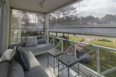 Apartamento en venta de 3 dormitorios en Rincón del Indio, Punta del Este.