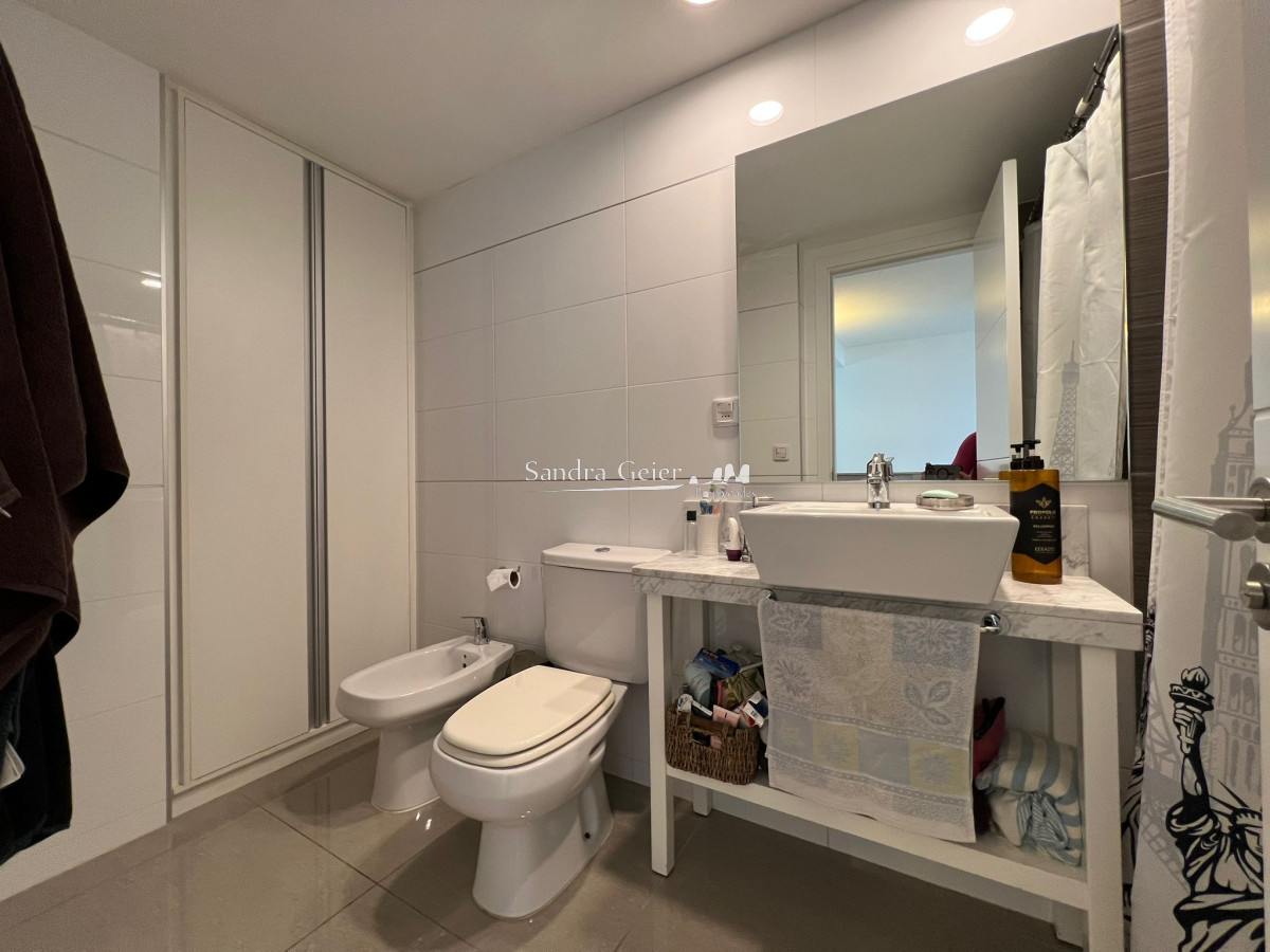 Apartamento ID.2071 - Muy lindo Monoambiente en torre de categoría. 