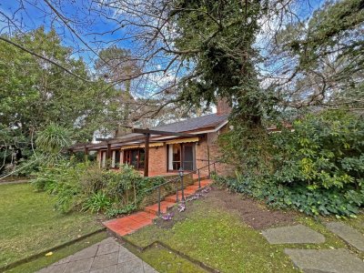 Casa ID.3069 - VENTA CASA 4 DORMITORIOS PLAYA MANSA - PUNTA DEL ESTE