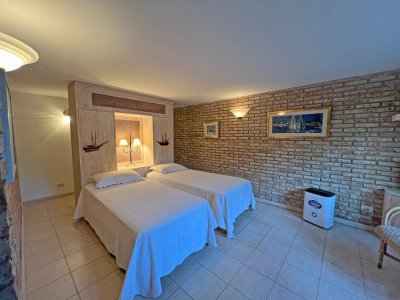 Casa ID.3069 - VENTA CASA 4 DORMITORIOS PLAYA MANSA - PUNTA DEL ESTE