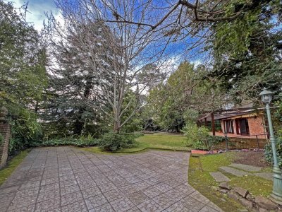 Casa ID.3069 - VENTA CASA 4 DORMITORIOS PLAYA MANSA - PUNTA DEL ESTE