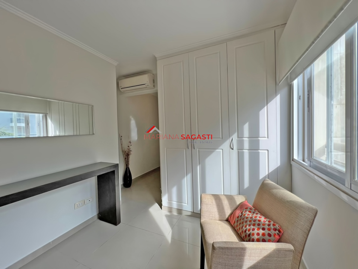 Apartamento ID.3825 - Apartamento en venta y alquiler en Brava Punta del Este, 3 dormitorios, 2 baños
