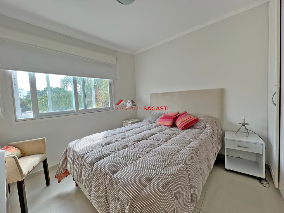 Apartamento ID.3825 - Apartamento en venta y alquiler en Brava Punta del Este, 3 dormitorios, 2 baños