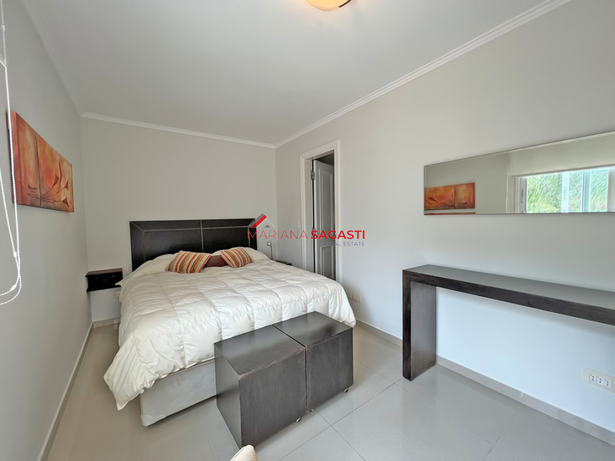Apartamento ID.3825 - Apartamento en venta y alquiler en Brava Punta del Este, 3 dormitorios, 2 baños