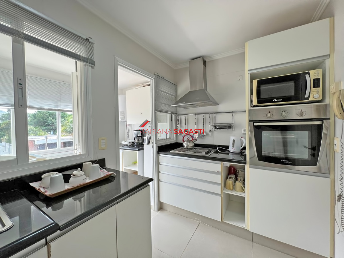 Apartamento ID.3825 - Apartamento en venta y alquiler en Brava Punta del Este, 3 dormitorios, 2 baños