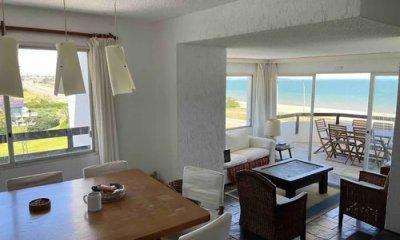 Dpto. en primera linea - 2 dorm + dependencia - Pinares - Punta del Este