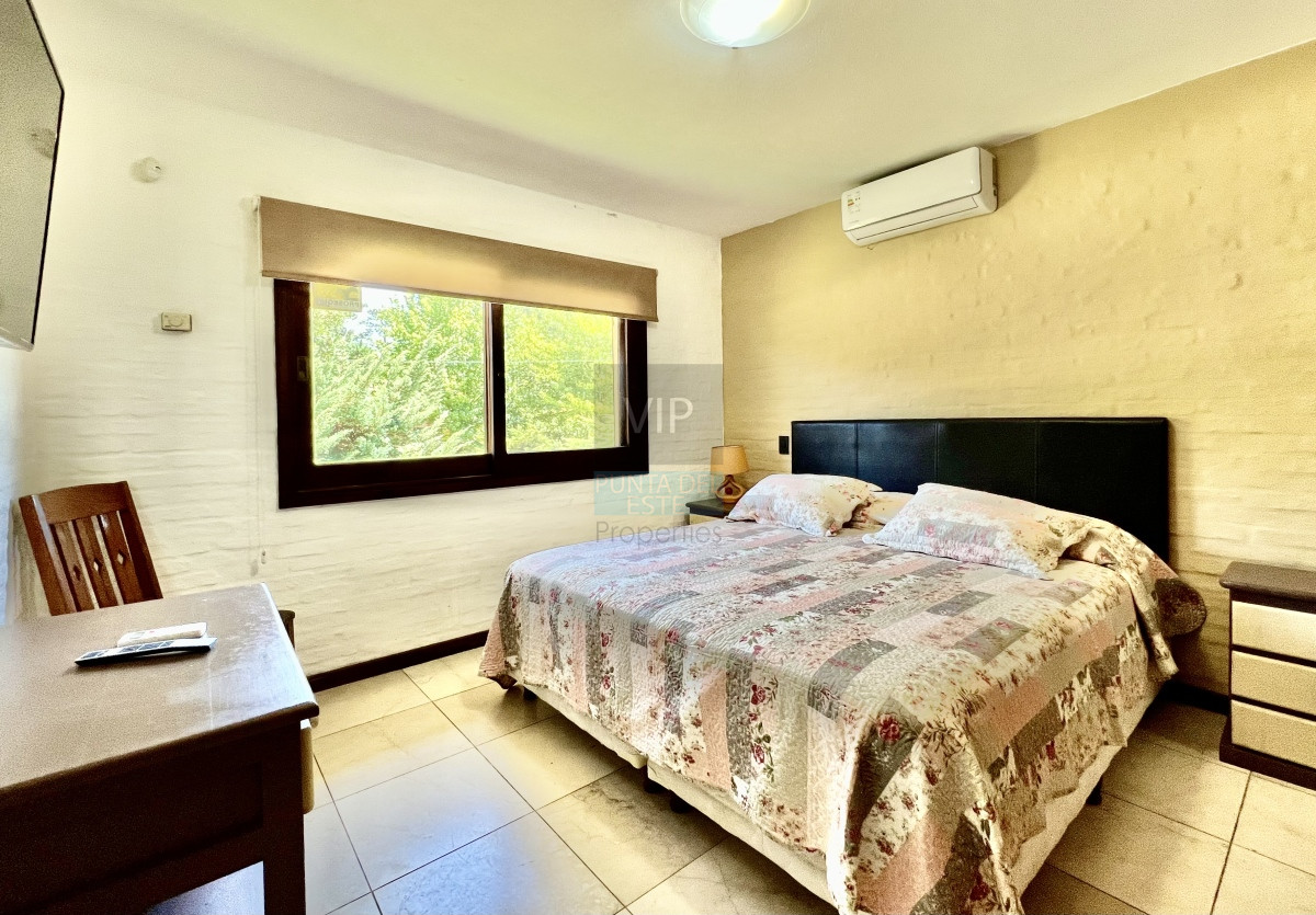 Casa ID.2137 - Casa en barrio residencial con 3000 m2 de parque 
