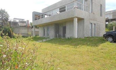 Casa nueva y equipada a pocos metros de la playa