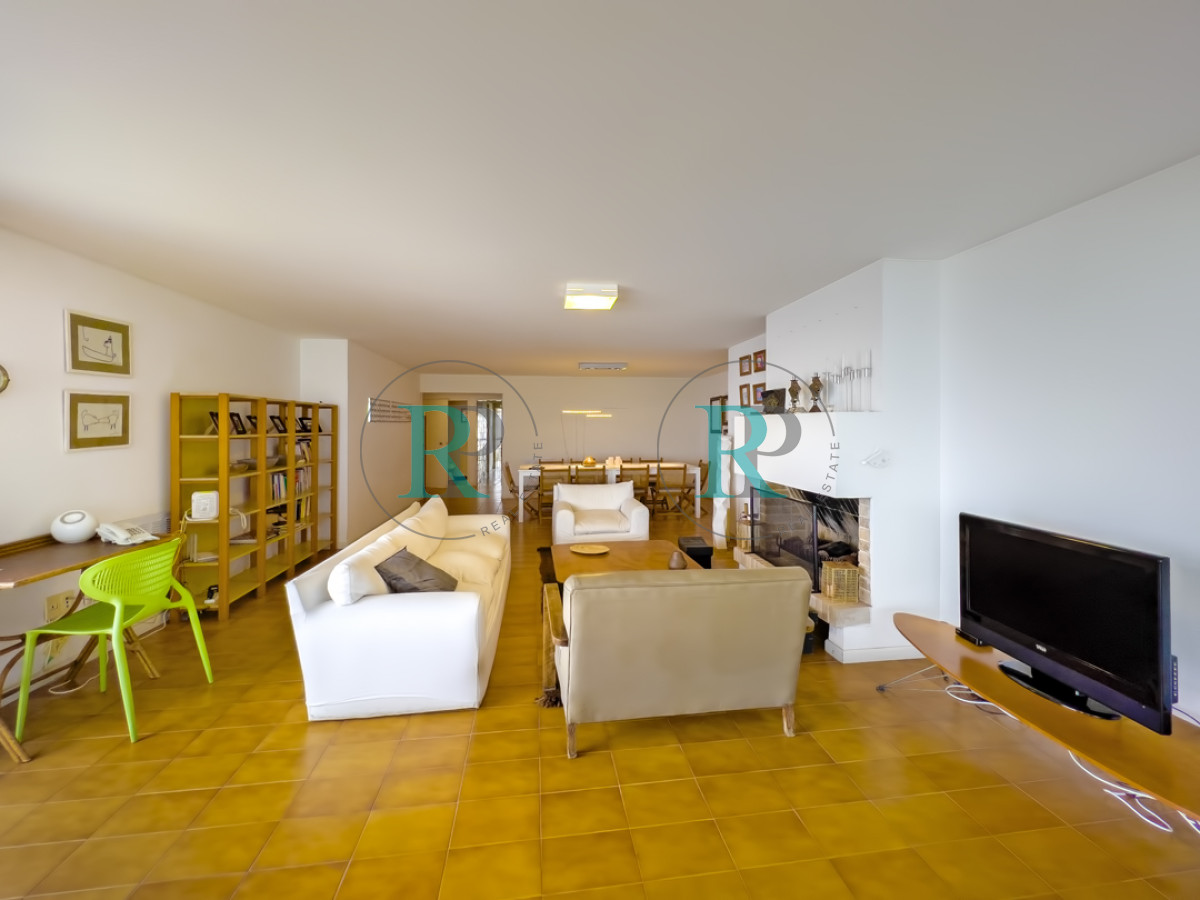 Apartamento ID.879 - espectacular Vista al mar, 4 DORM + DEPENDENCIA