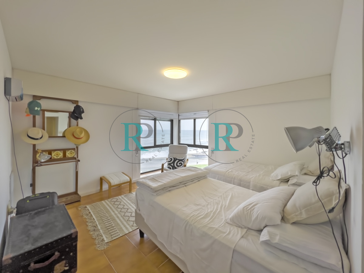 Apartamento ID.879 - espectacular Vista al mar, 4 DORM + DEPENDENCIA