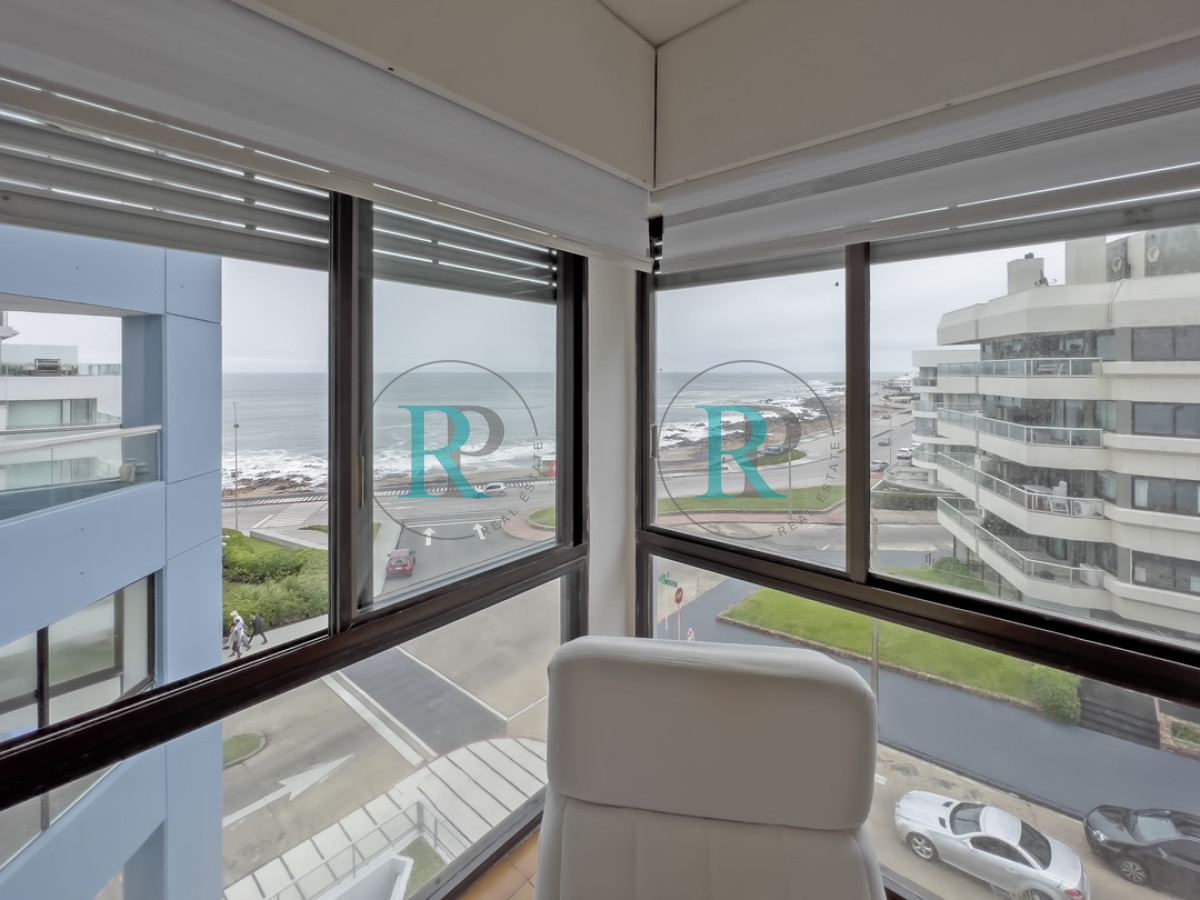 Apartamento ID.879 - espectacular Vista al mar, 4 DORM + DEPENDENCIA