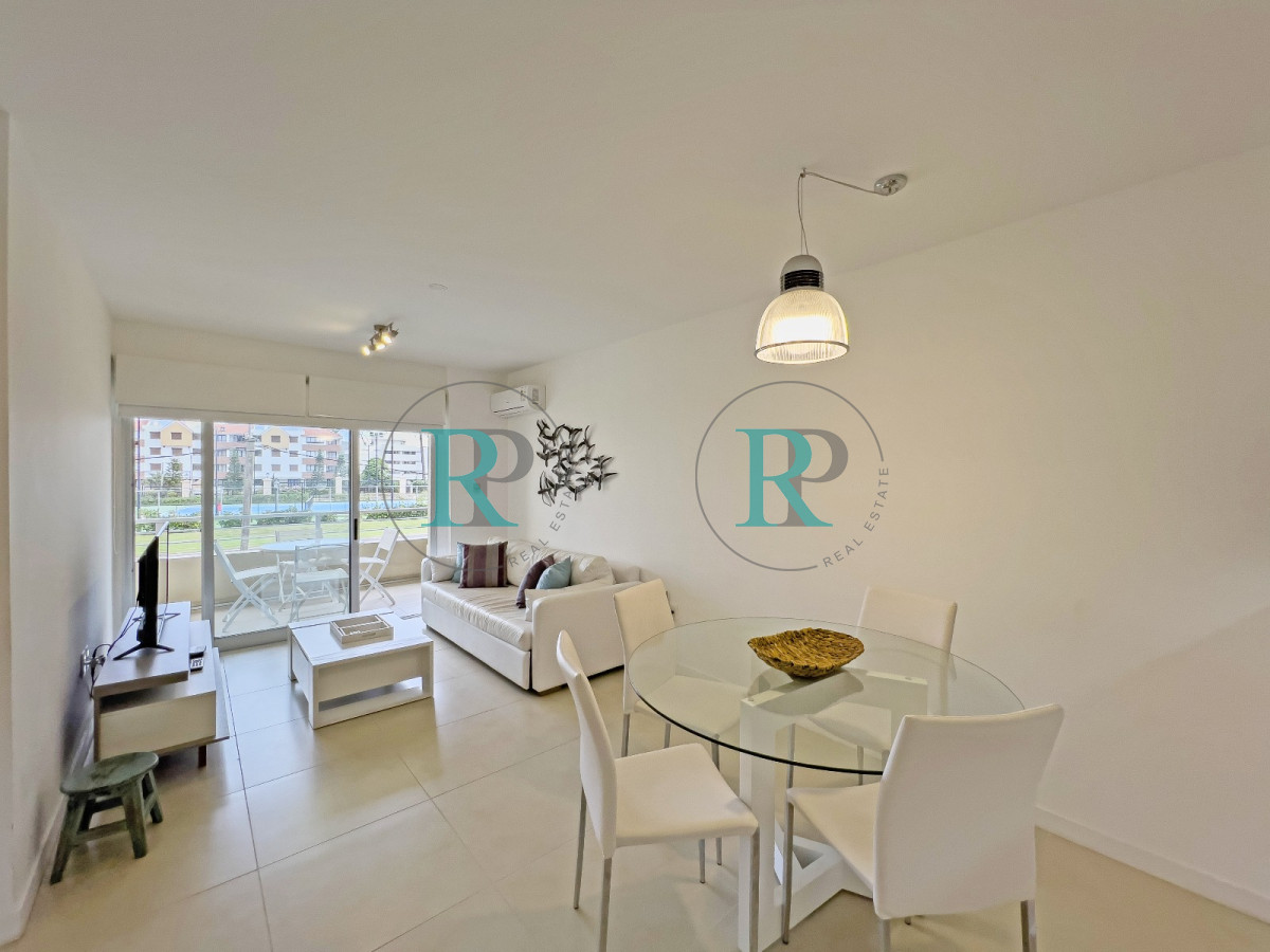 Apartamento ID.2519 - VENTA APARTAMENTO 1 DORMITORIO PLAYA MANSA PUNTA DEL ESTE