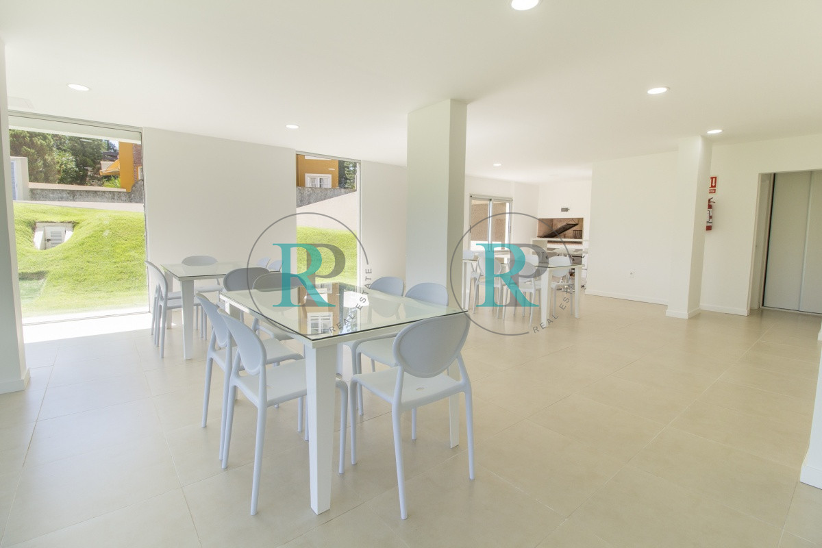 Apartamento ID.2519 - VENTA APARTAMENTO 1 DORMITORIO PLAYA MANSA PUNTA DEL ESTE