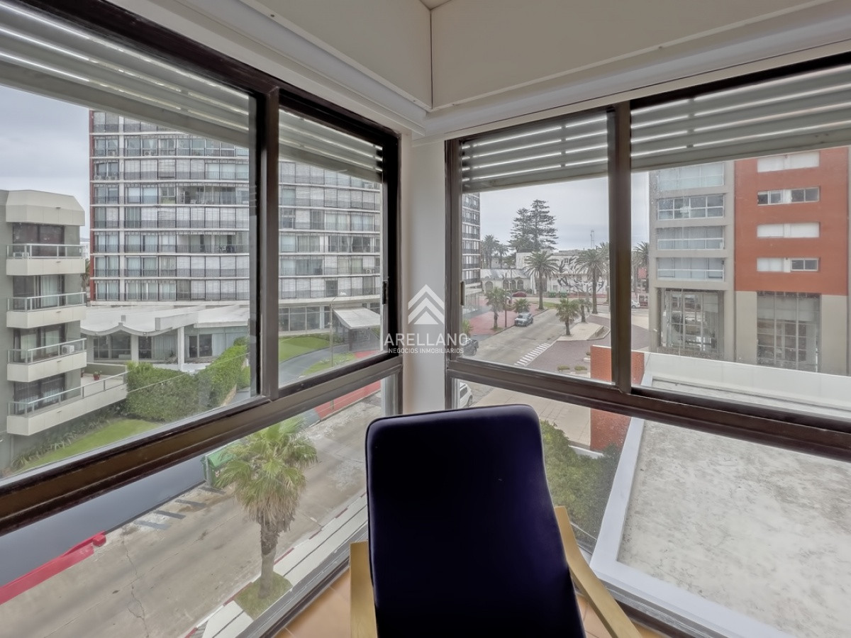 Apartamento ID.5825 - Venta apartamento Península Punta del Este, 4 dormitorios, 5 baños