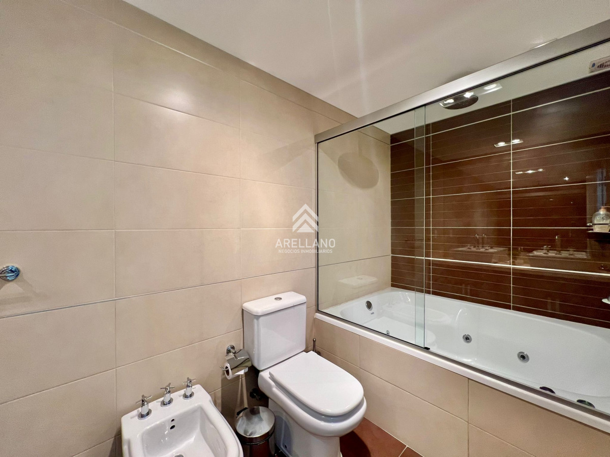Apartamento ID.4189 - Apartamento en venta y alquiler en Brava Punta del Este, 3 dormitorios, 4 baños