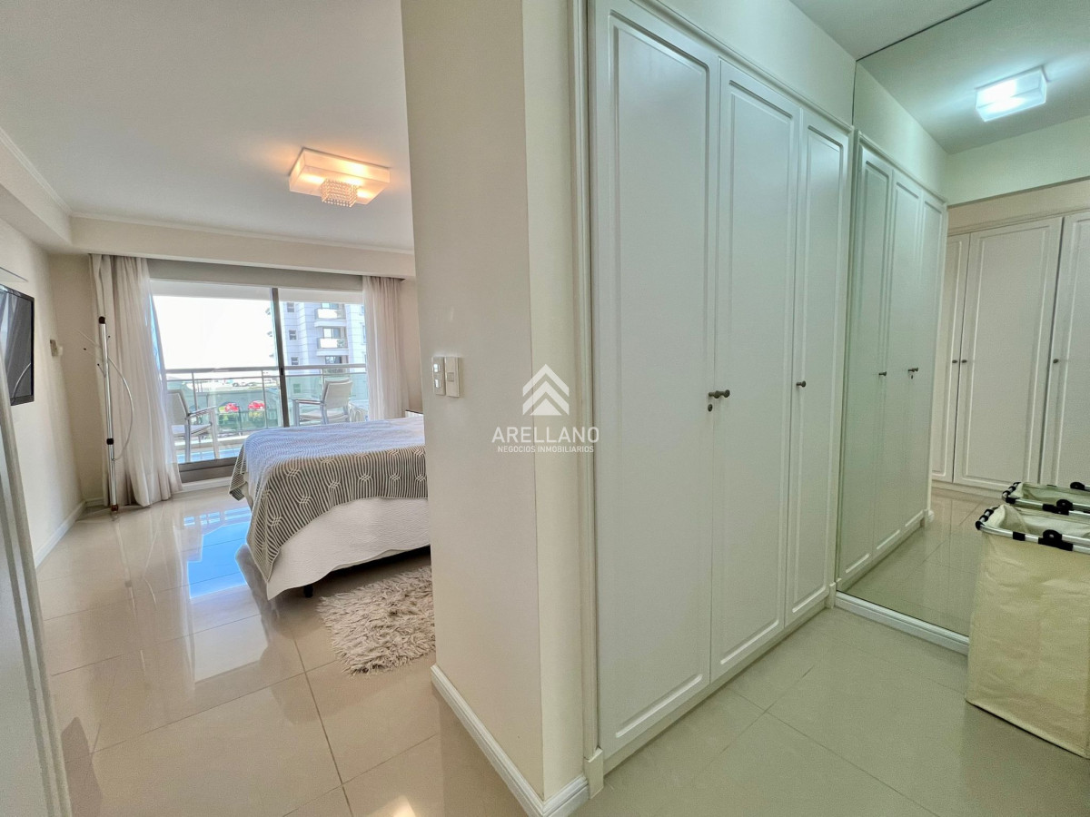 Apartamento ID.4189 - Apartamento en venta y alquiler en Brava Punta del Este, 3 dormitorios, 4 baños