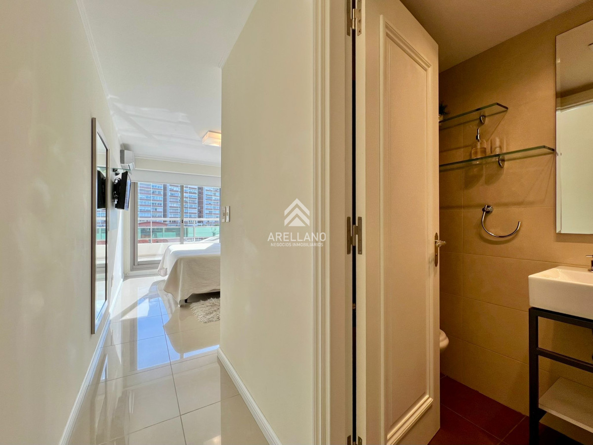 Apartamento ID.4189 - Apartamento en venta y alquiler en Brava Punta del Este, 3 dormitorios, 4 baños