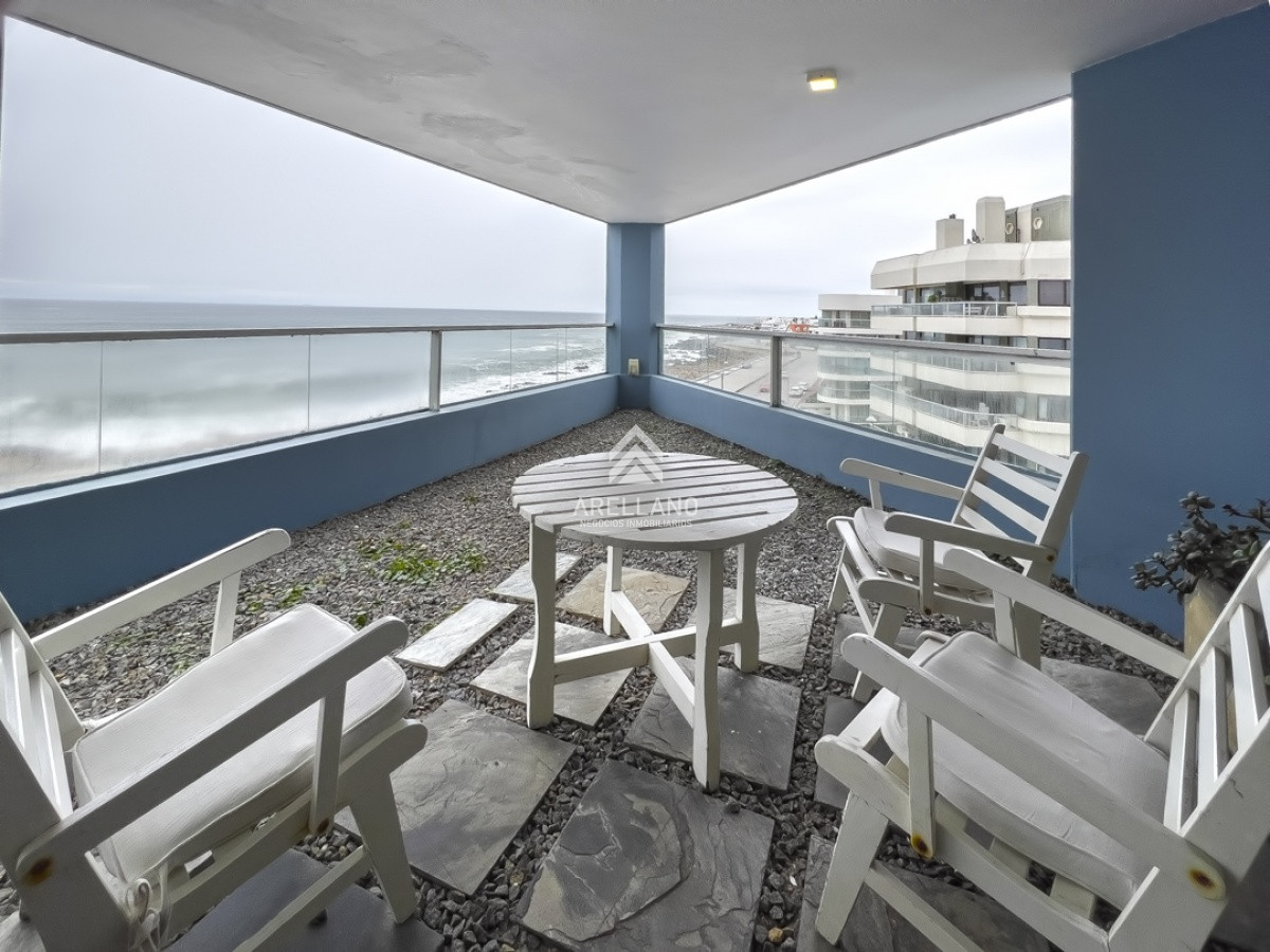 Apartamento ID.5825 - Venta apartamento Península Punta del Este, 4 dormitorios, 5 baños